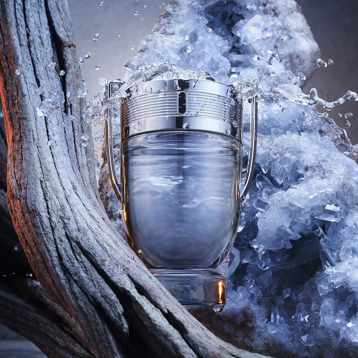 Set Invictus 3pzs 100ml EDT Spray / Desodorante 150 ml